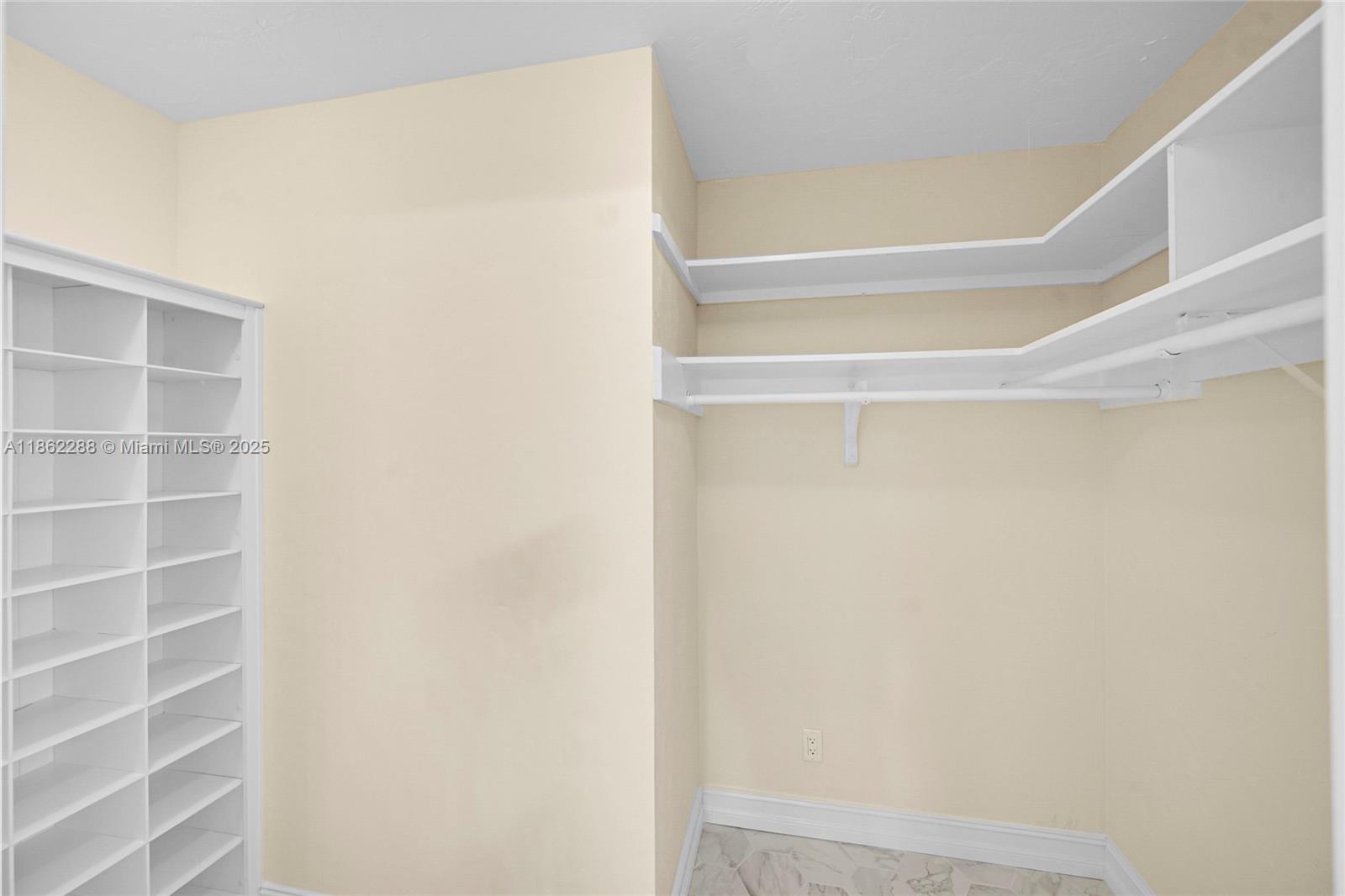 ATLANTIS CITY OF 12 - Residential