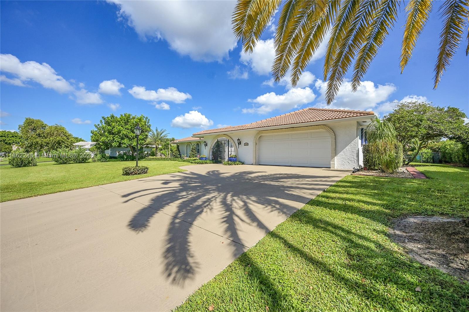 524 Muirfield Dr