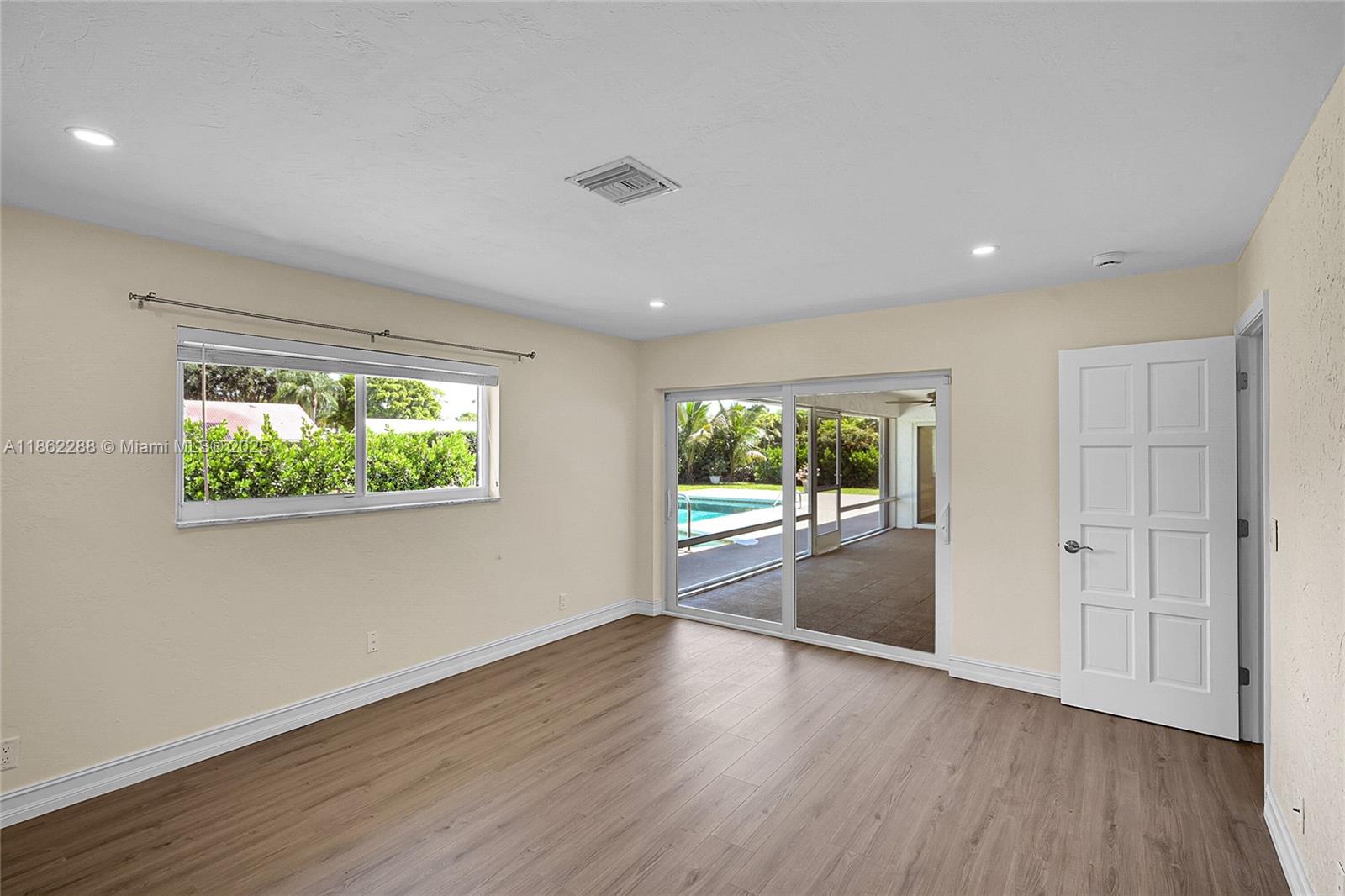 ATLANTIS CITY OF 12 - Residential