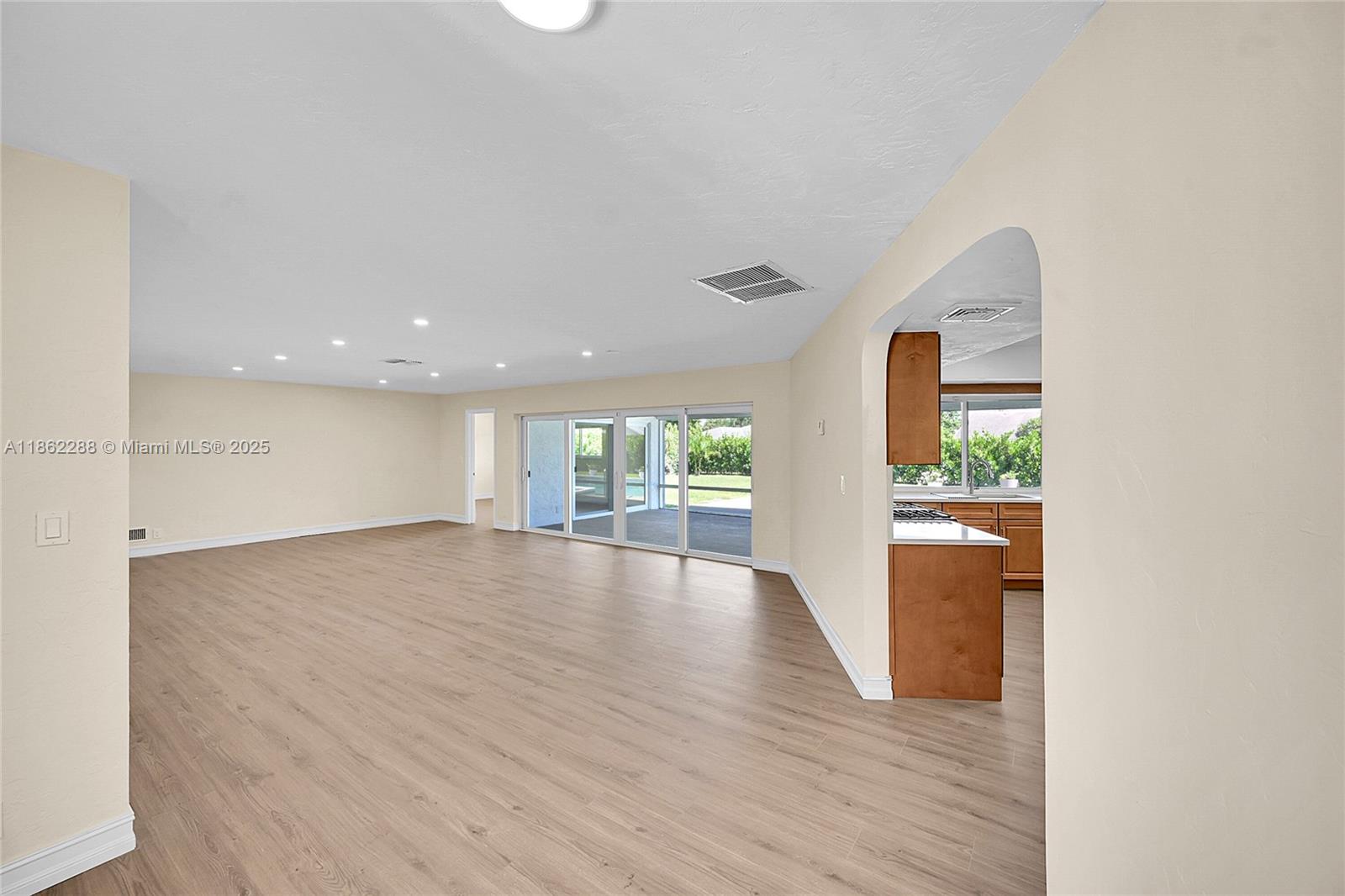 ATLANTIS CITY OF 12 - Residential