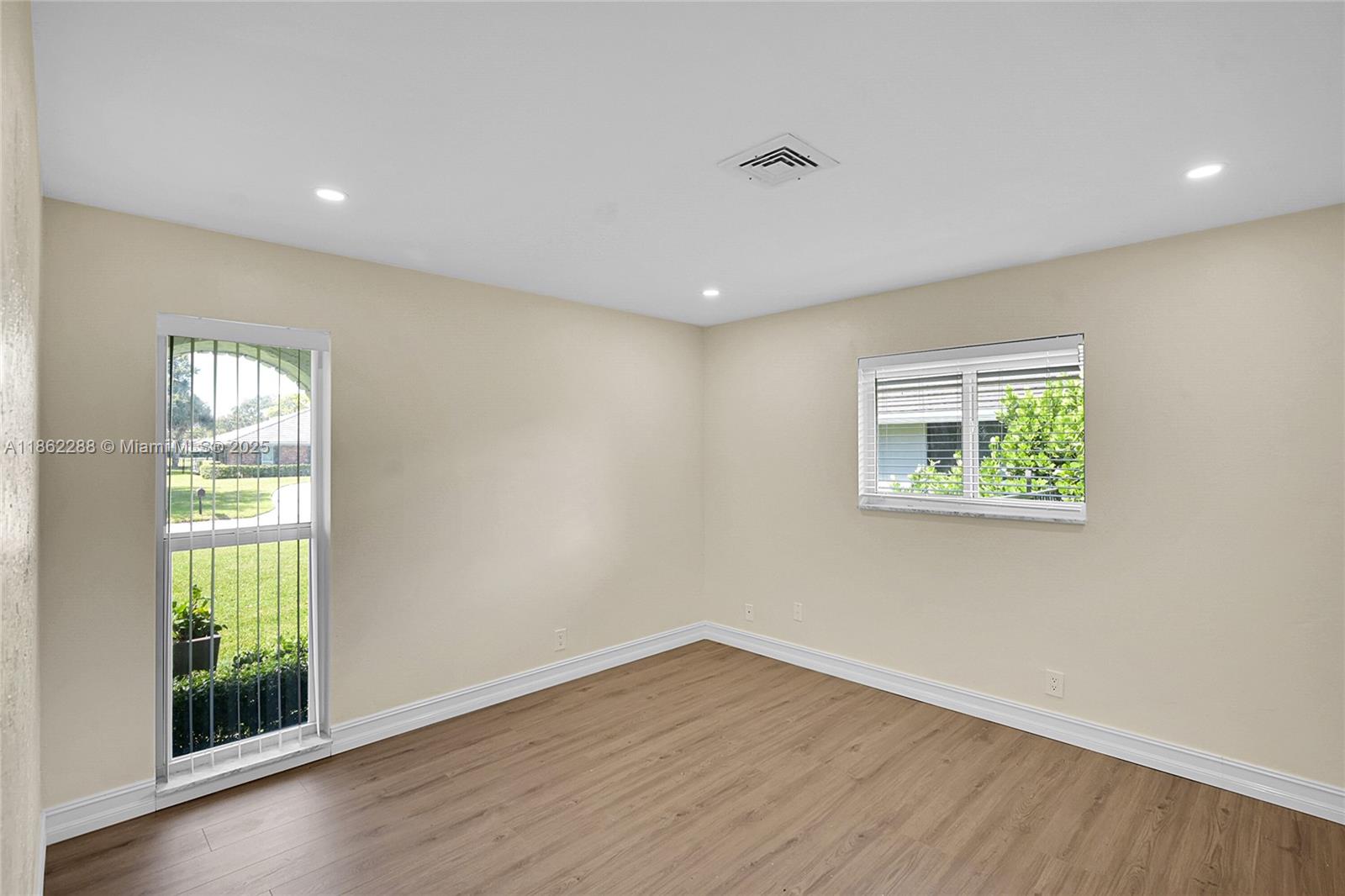 ATLANTIS CITY OF 12 - Residential