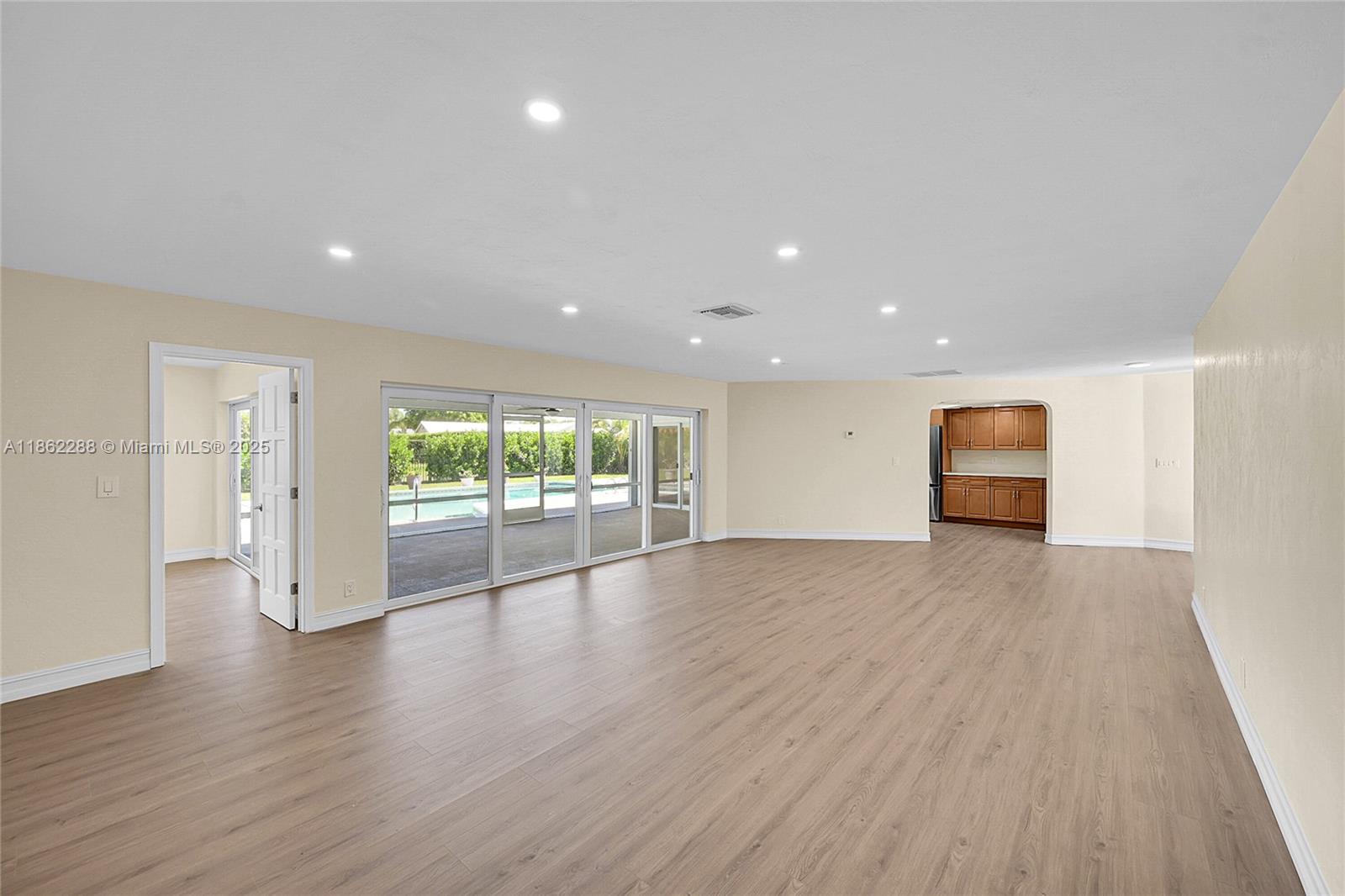 ATLANTIS CITY OF 12 - Residential