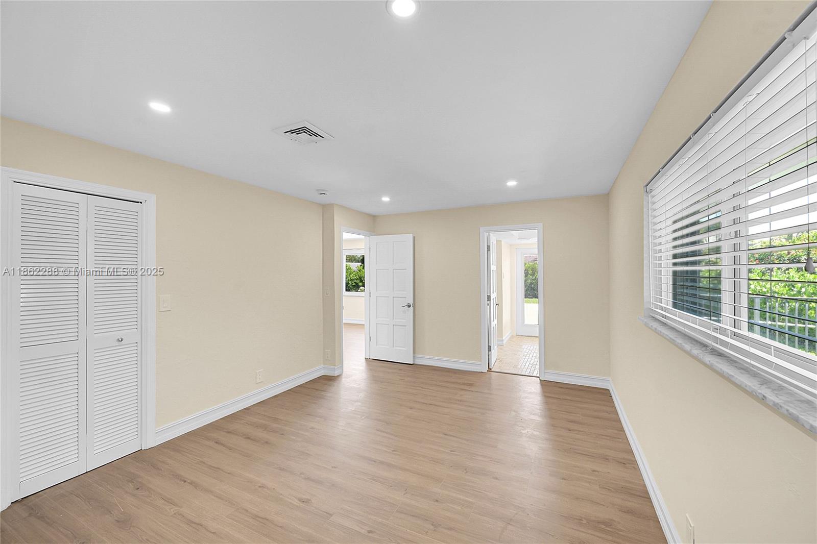 ATLANTIS CITY OF 12 - Residential