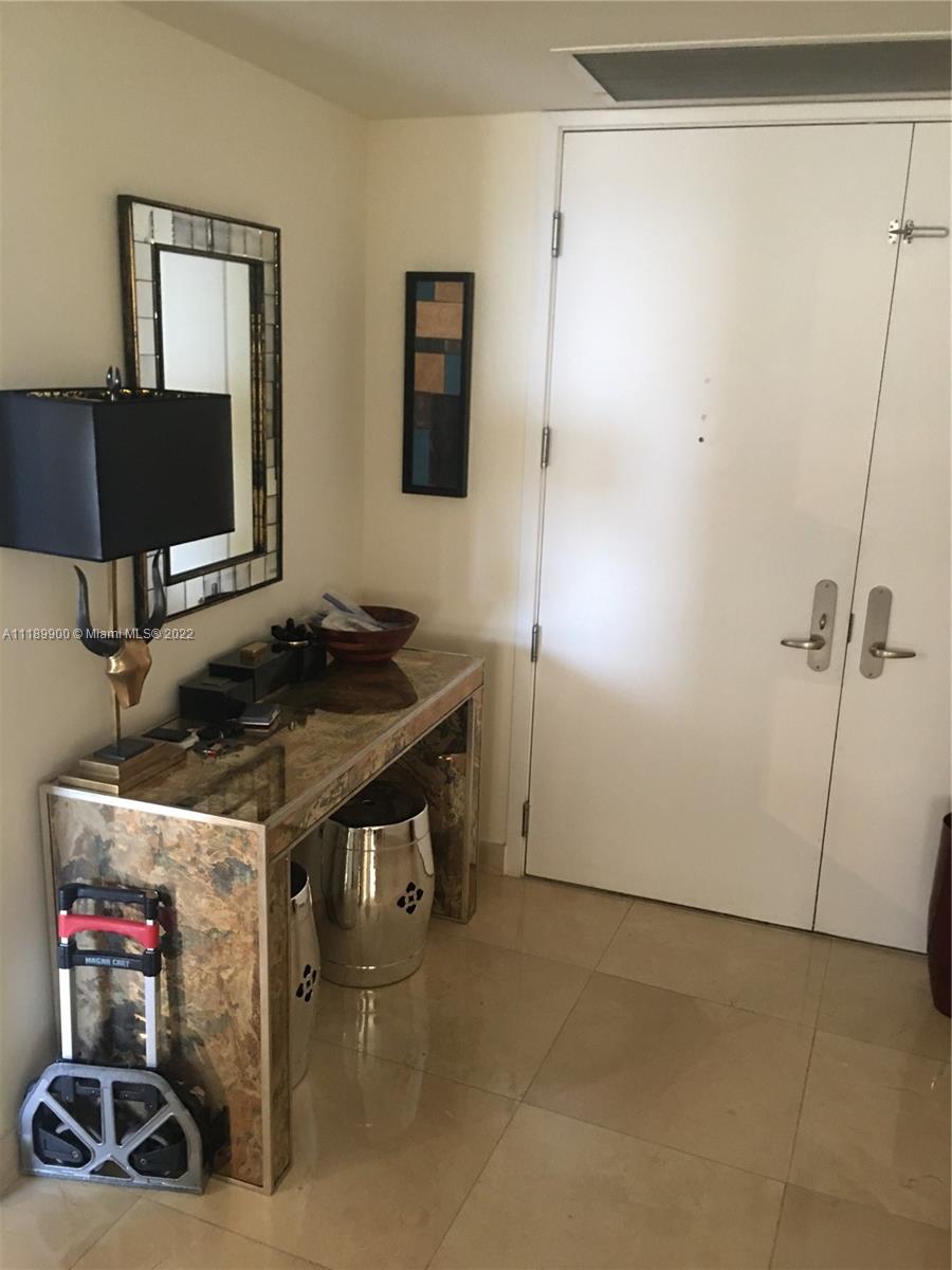 CARBONELL CONDO - Residential