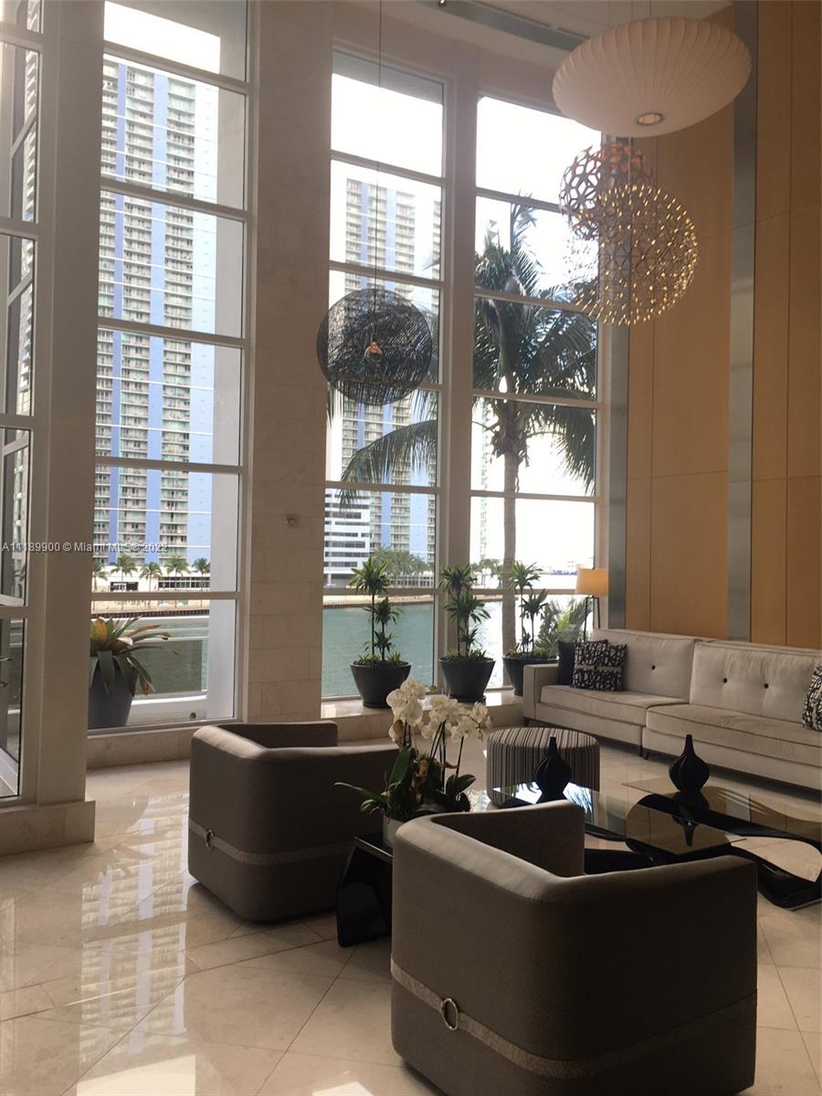 CARBONELL CONDO - Residential