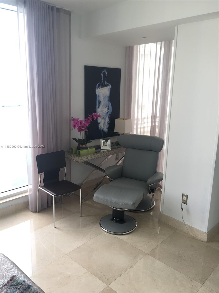 CARBONELL CONDO - Residential