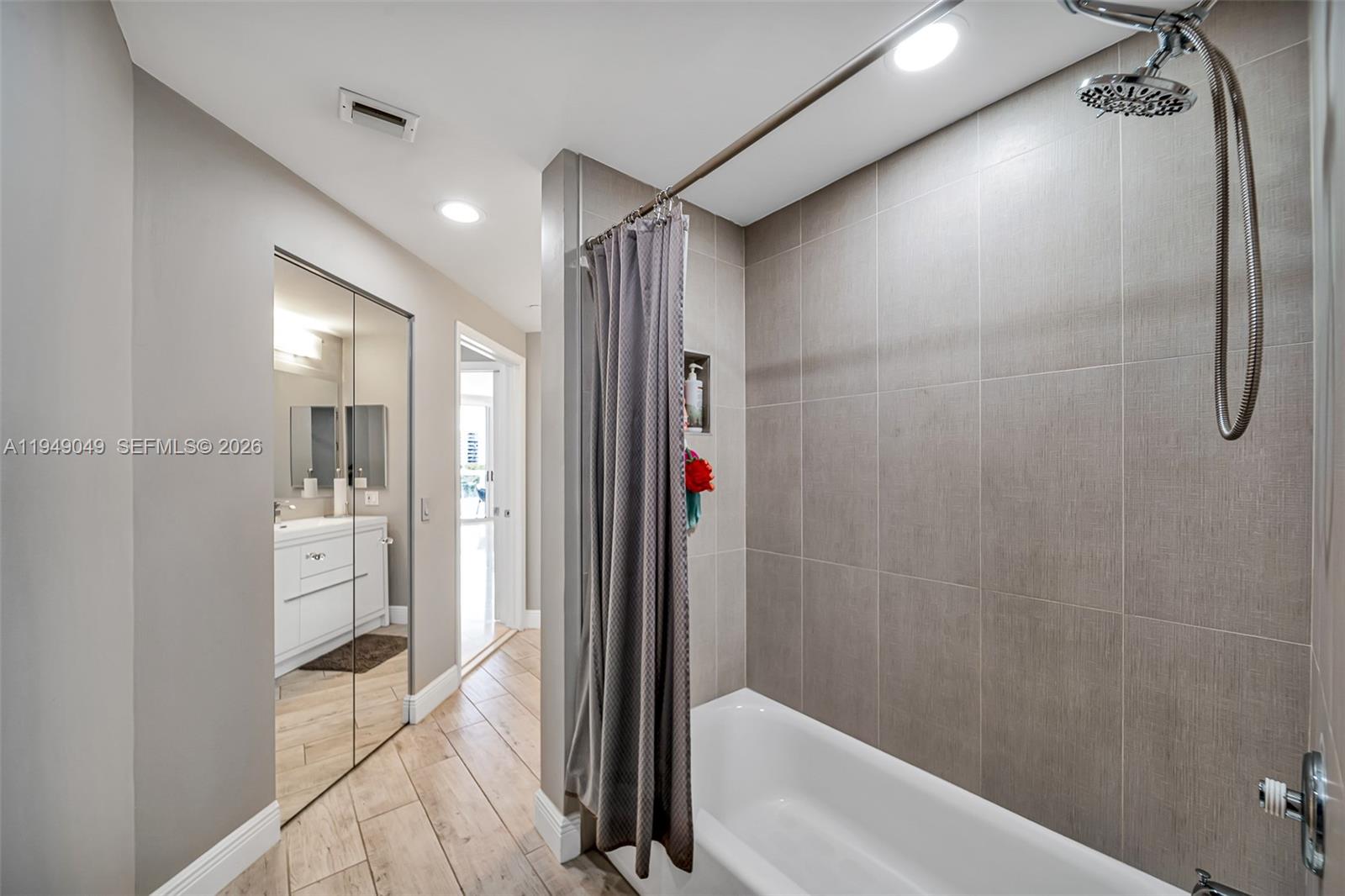 ATLANTIC II AT THE POINT - Residential