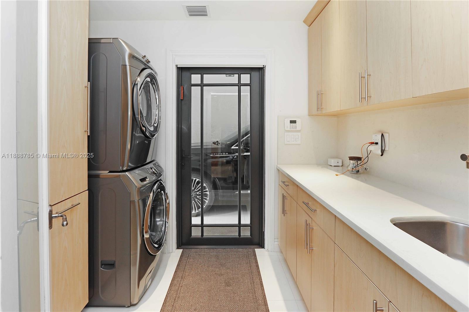 VILLA RESIDENCES OF EMERA - Residential