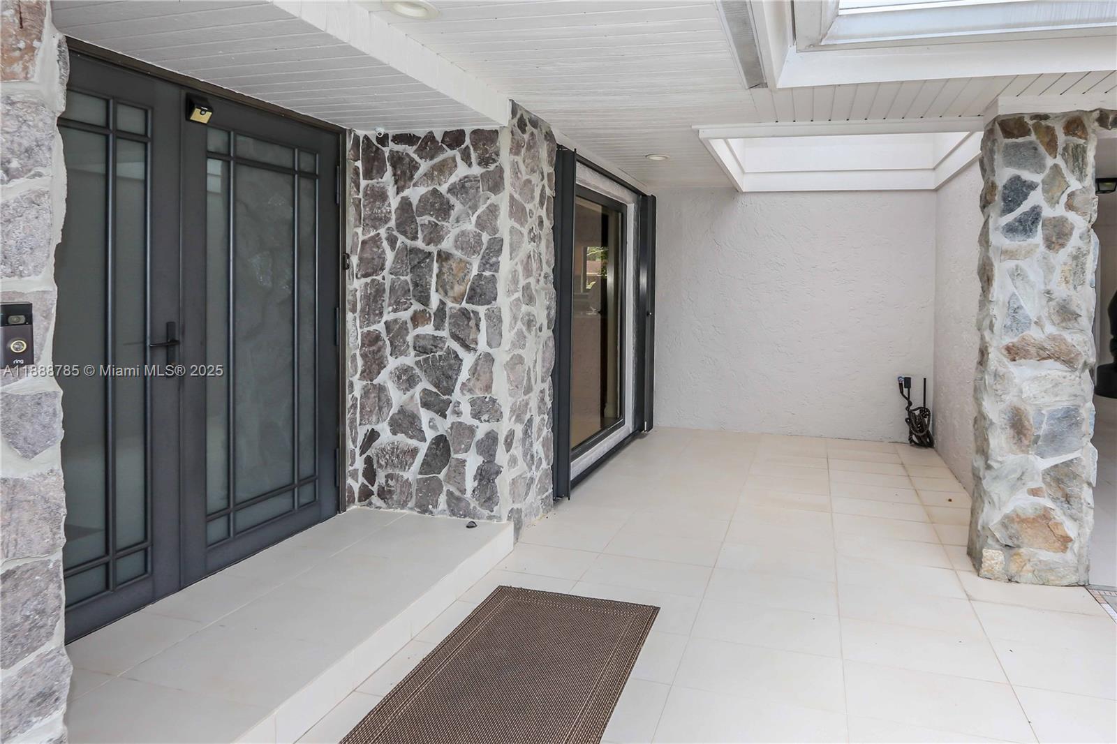 VILLA RESIDENCES OF EMERA - Residential