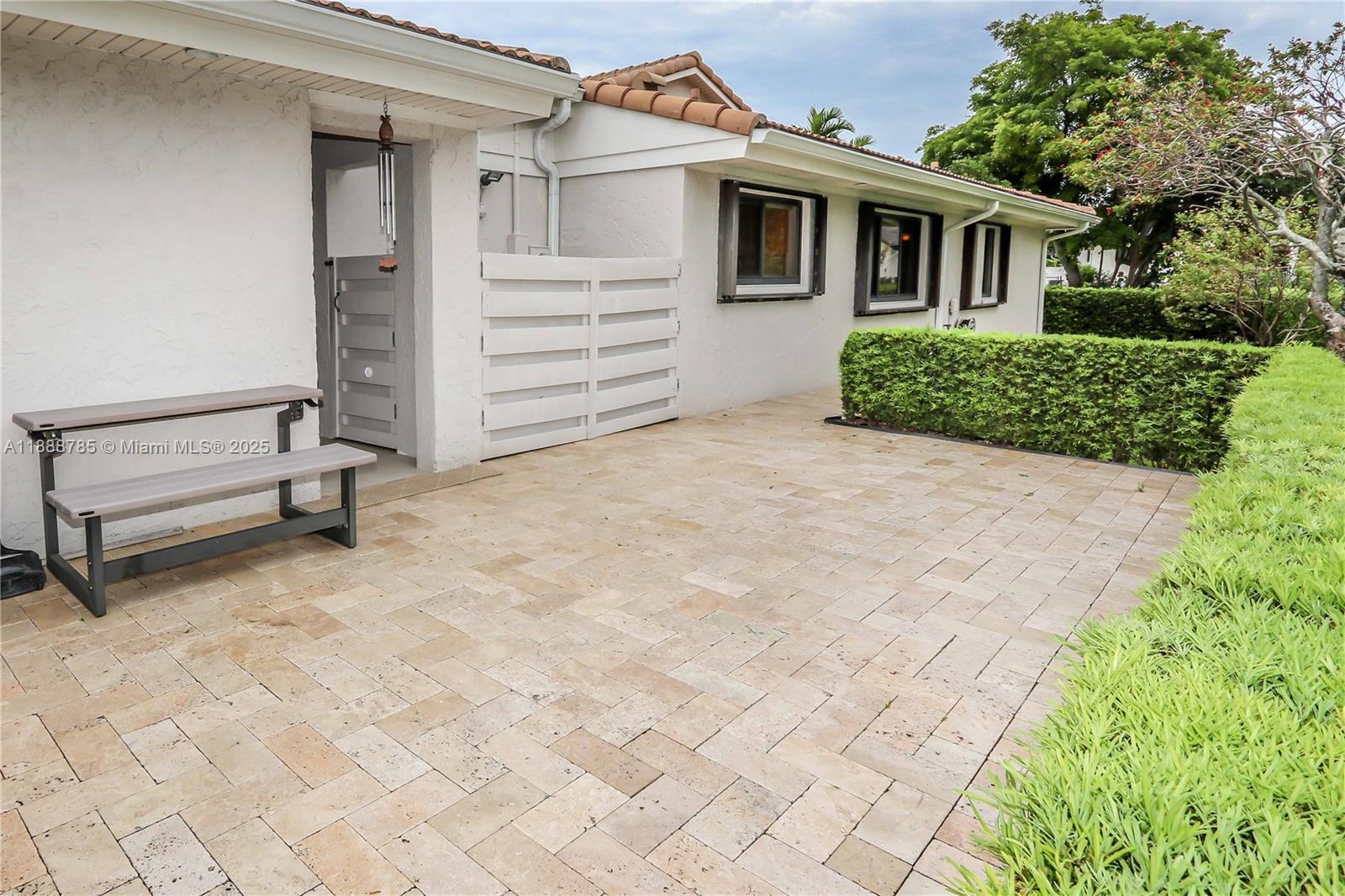 VILLA RESIDENCES OF EMERA - Residential