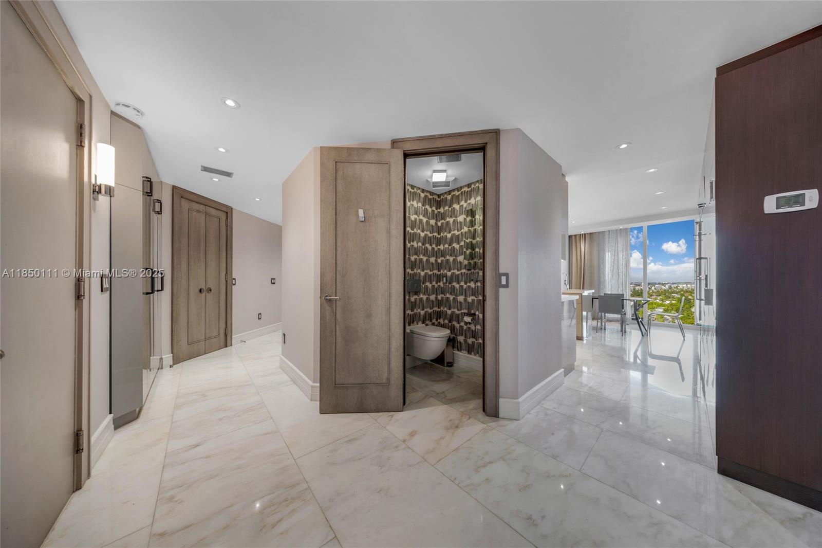 BALMORAL CONDO - Residential