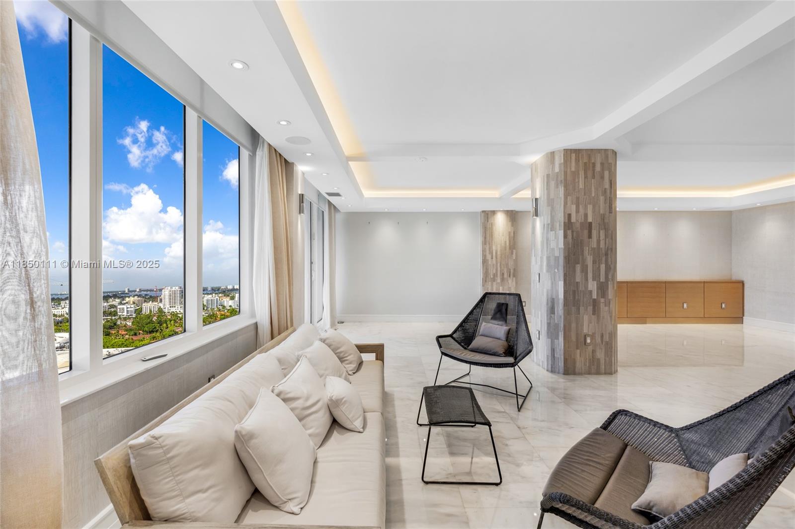 BALMORAL CONDO - Residential