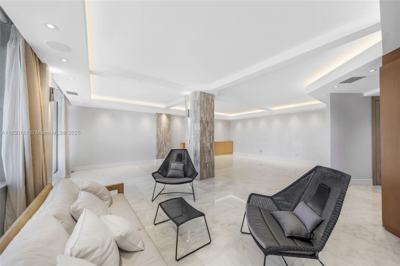 BALMORAL CONDO - Residential