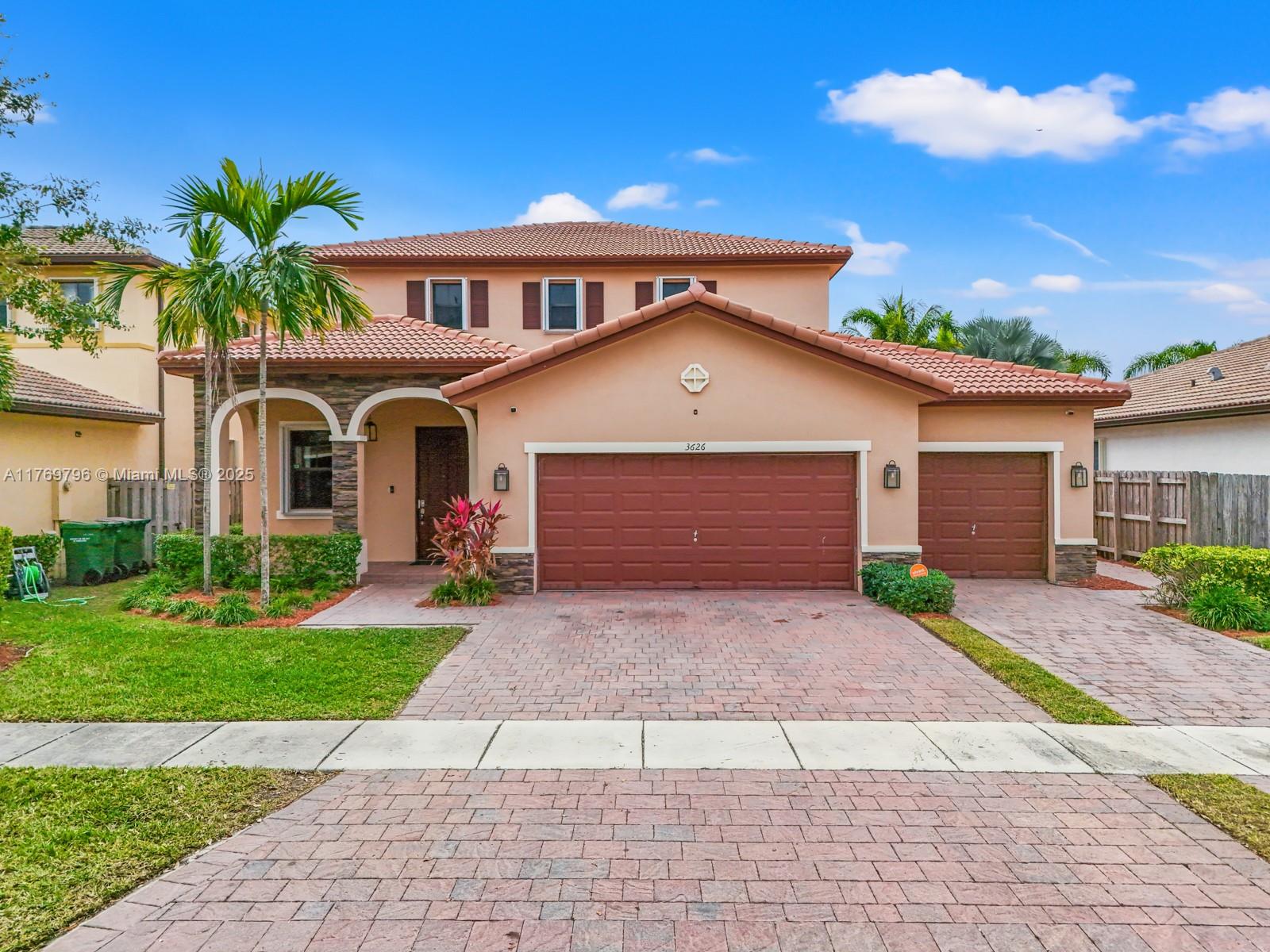 3626 Se 1st St, Homestead, Miami-Dade County, Florida - 5 Bedrooms  
4 Bathrooms - 