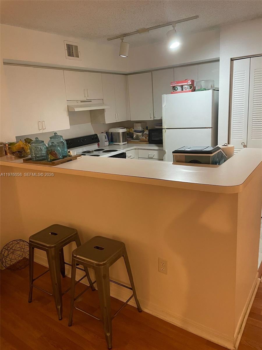 ENCLAVE AT DORAL CONDO NO - Residential