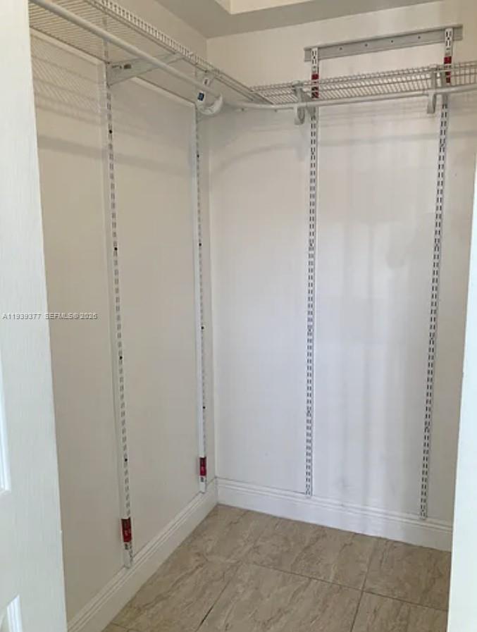 INTERNATIONAL PARK I COND - Residential