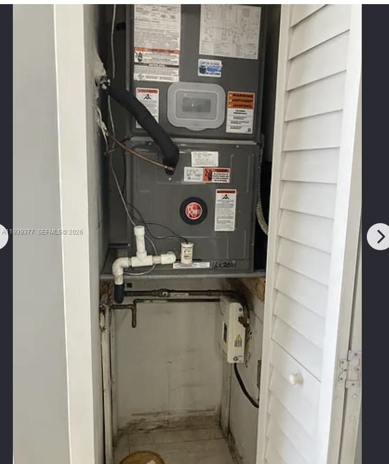 INTERNATIONAL PARK I COND - Residential