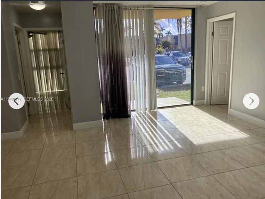 INTERNATIONAL PARK I COND - Residential