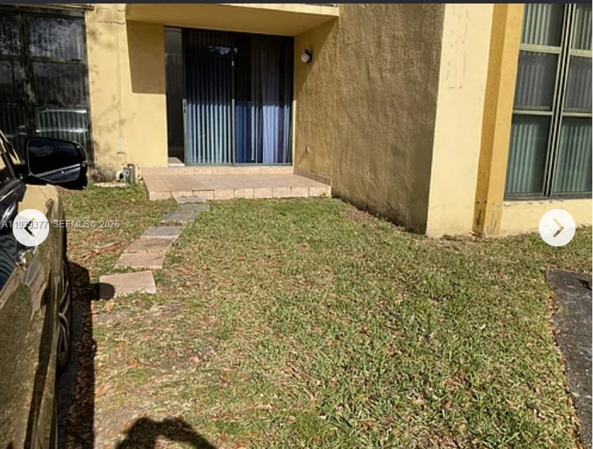 INTERNATIONAL PARK I COND - Residential