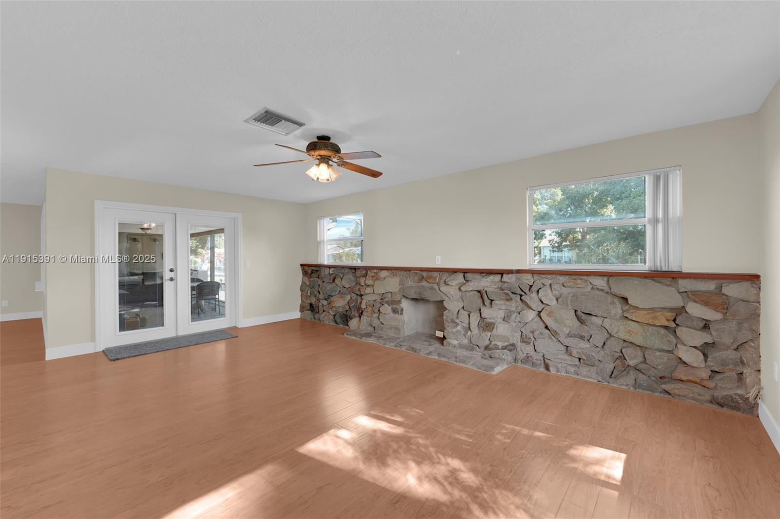 PORT EDISON - Residential