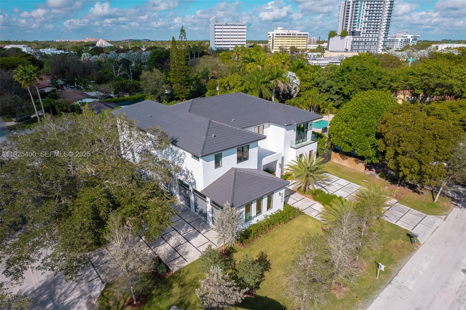 HILLMONT - Residential