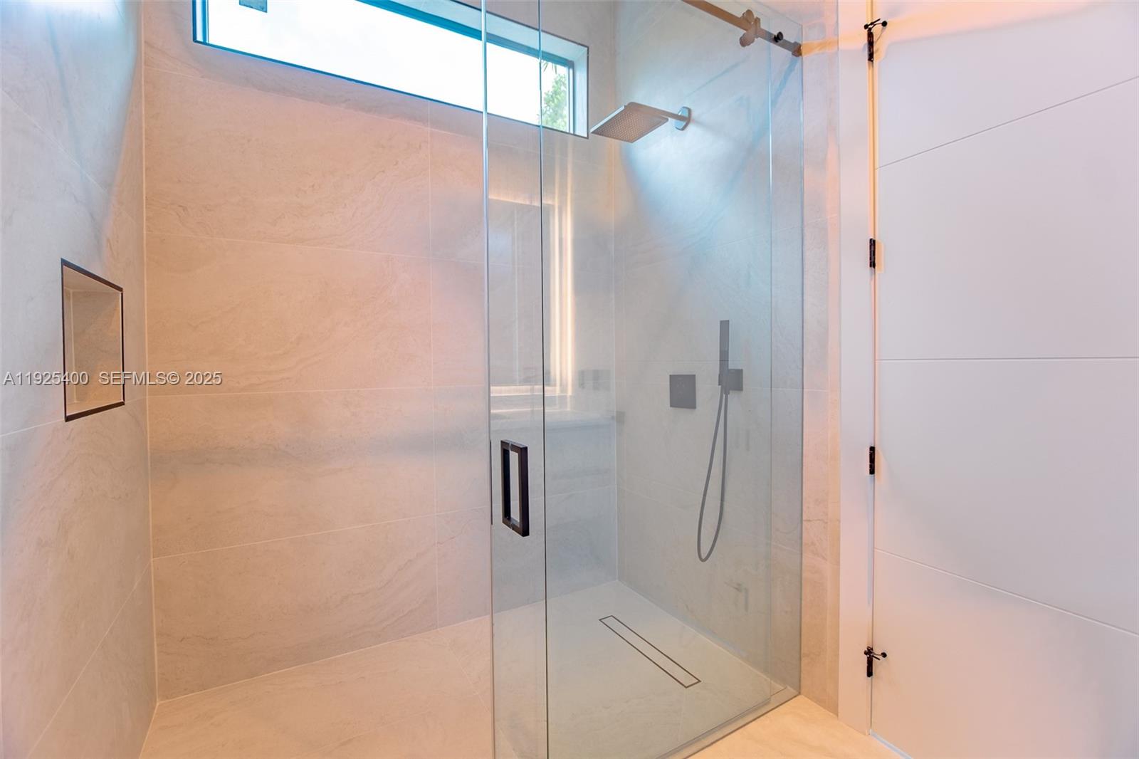 HILLMONT - Residential