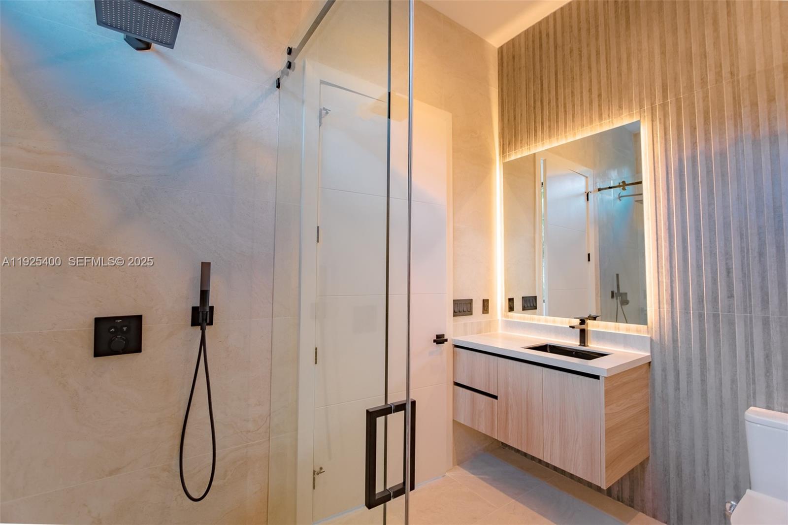 HILLMONT - Residential