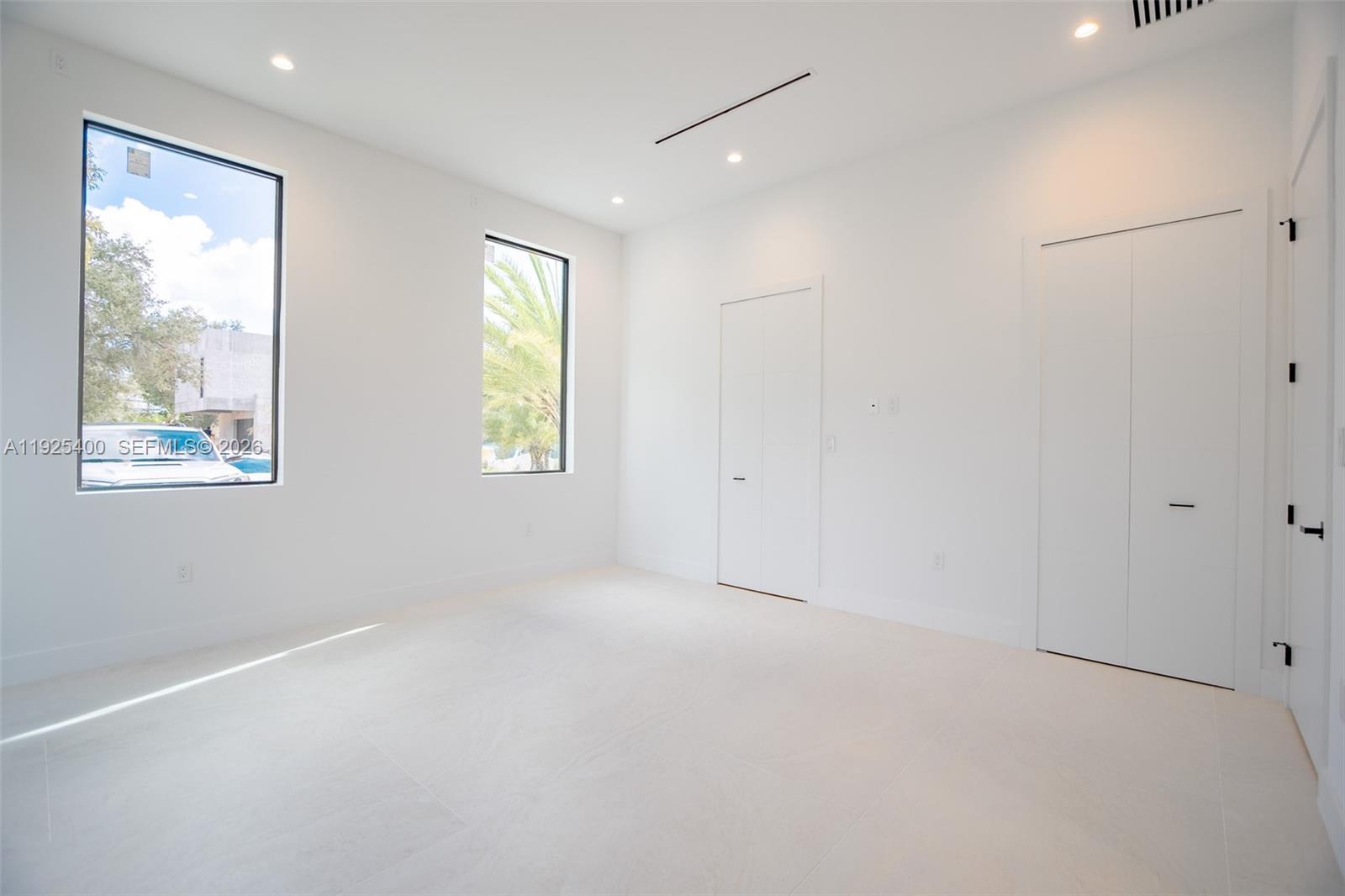 HILLMONT - Residential