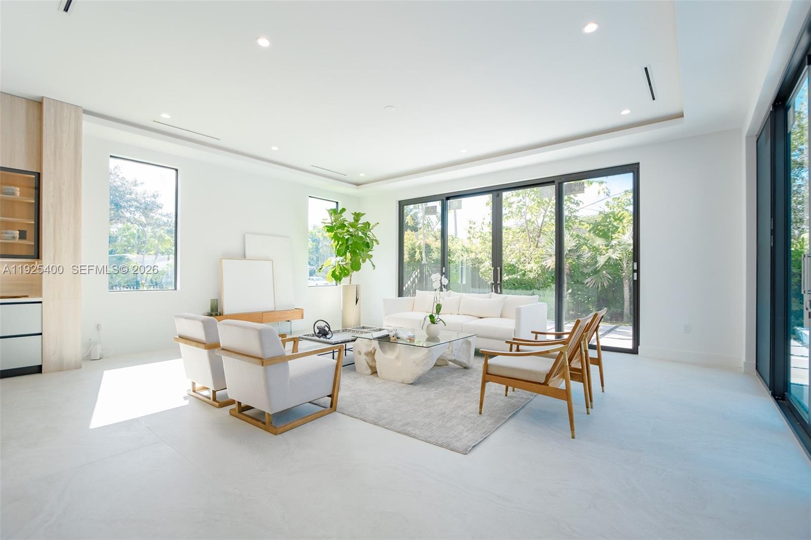 HILLMONT - Residential