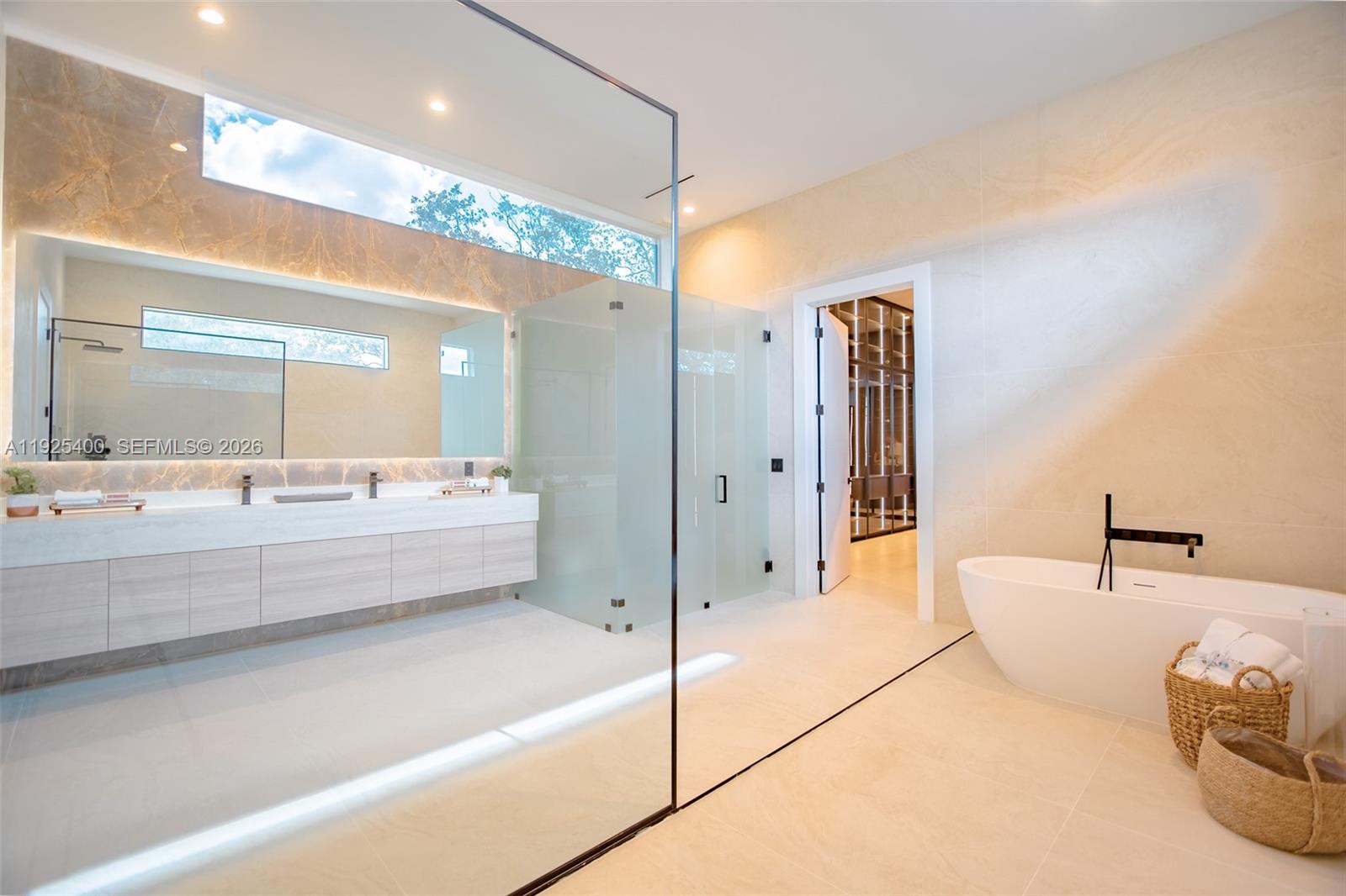 HILLMONT - Residential