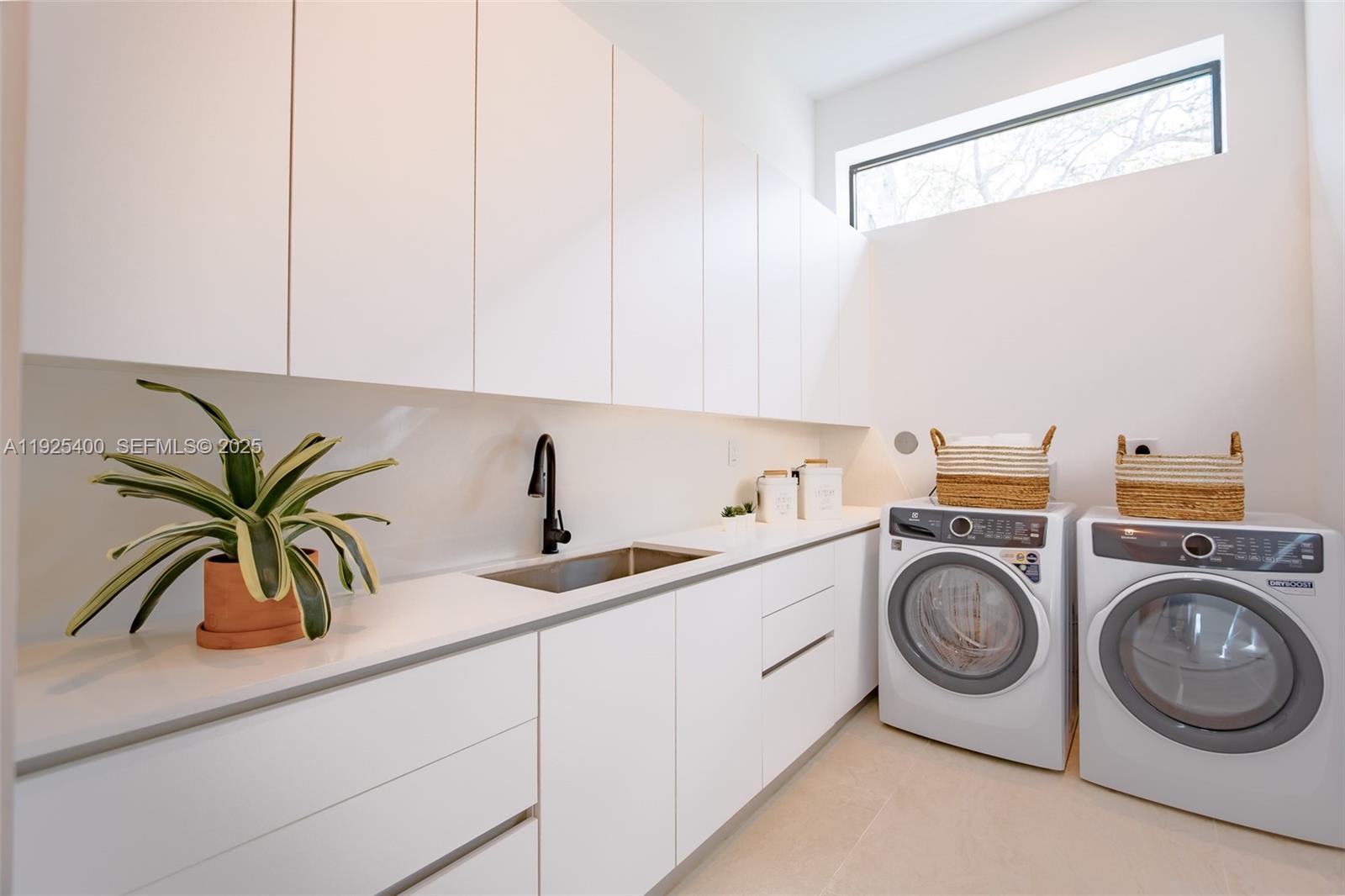 HILLMONT - Residential