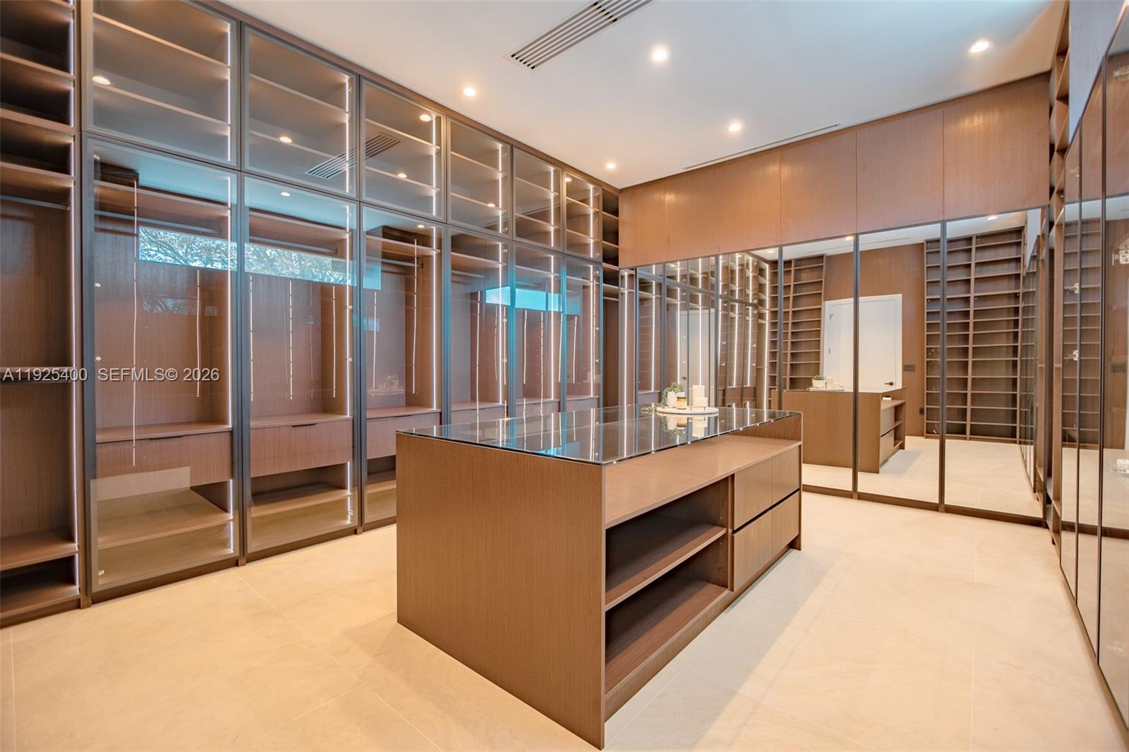 HILLMONT - Residential