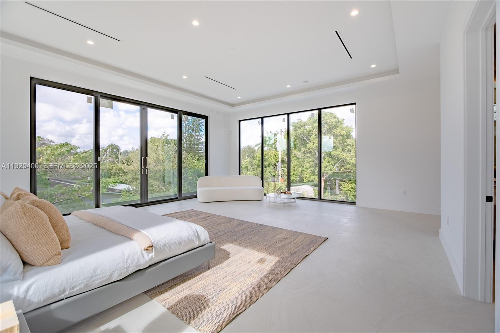 HILLMONT - Residential