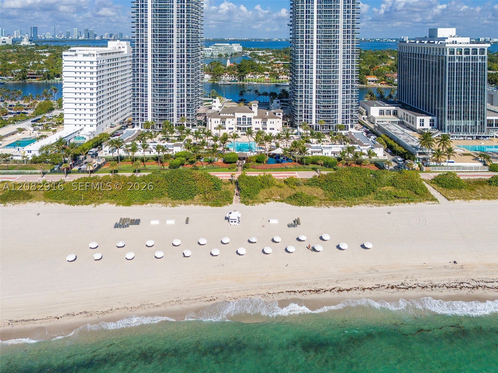 4779 Collins Ave 1805, Miami Beach, FL, 33140/$1,475,000 4 4779 Collins Ave 1805