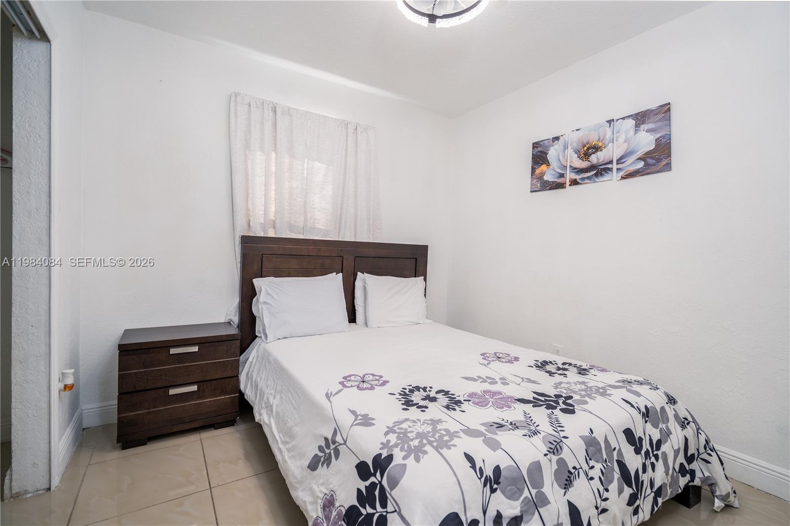 SUN-TAN VILL SEC 5 - Residential Lease