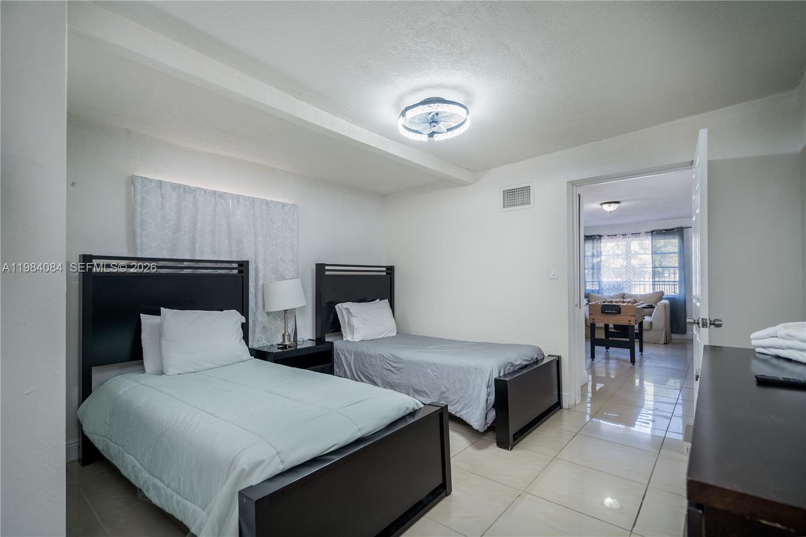 SUN-TAN VILL SEC 5 - Residential Lease