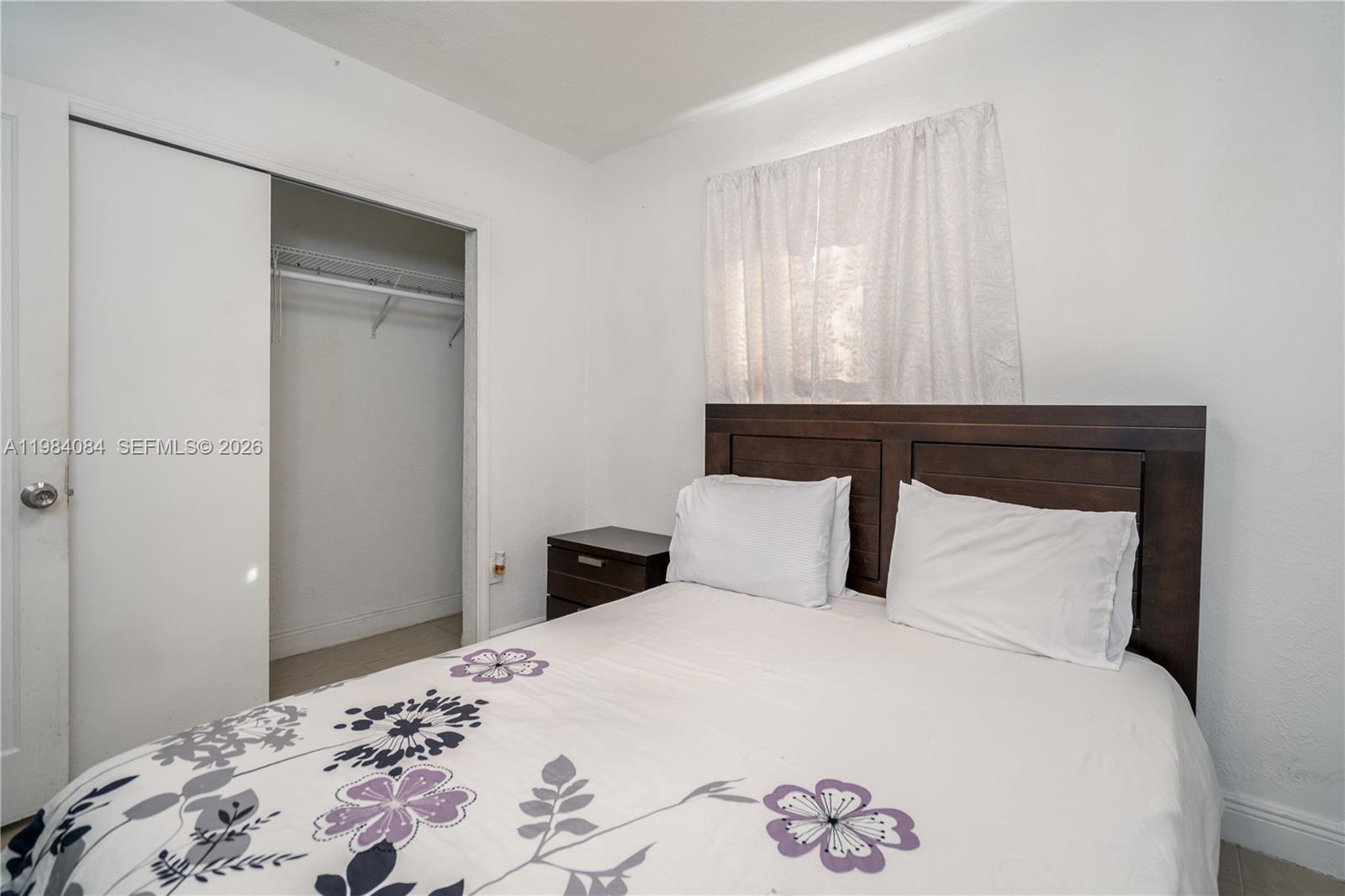 SUN-TAN VILL SEC 5 - Residential Lease