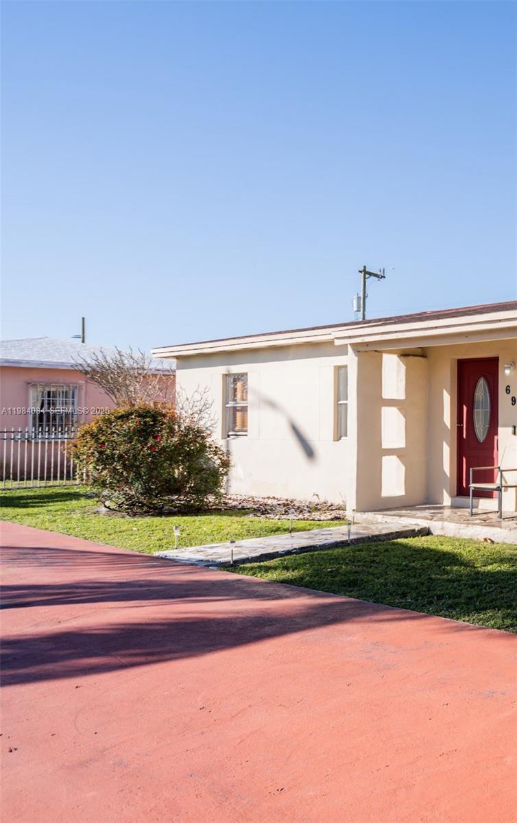 SUN-TAN VILL SEC 5 - Residential Lease