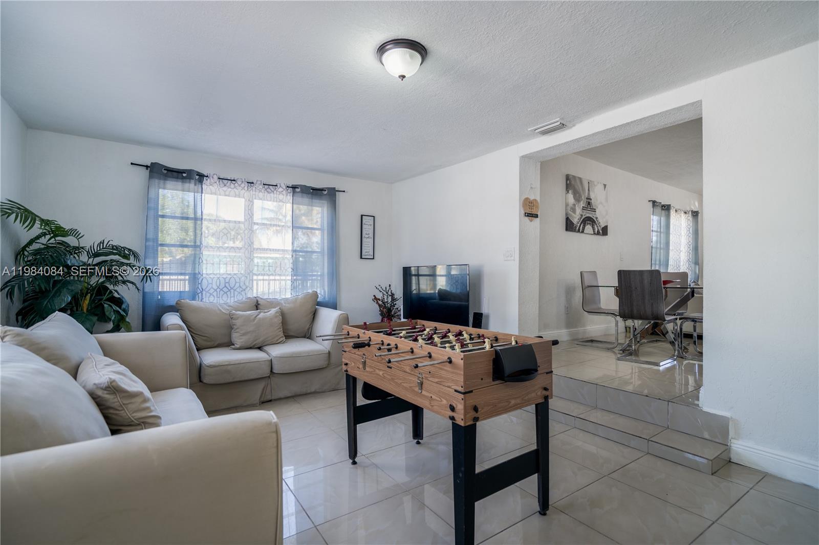 SUN-TAN VILL SEC 5 - Residential Lease