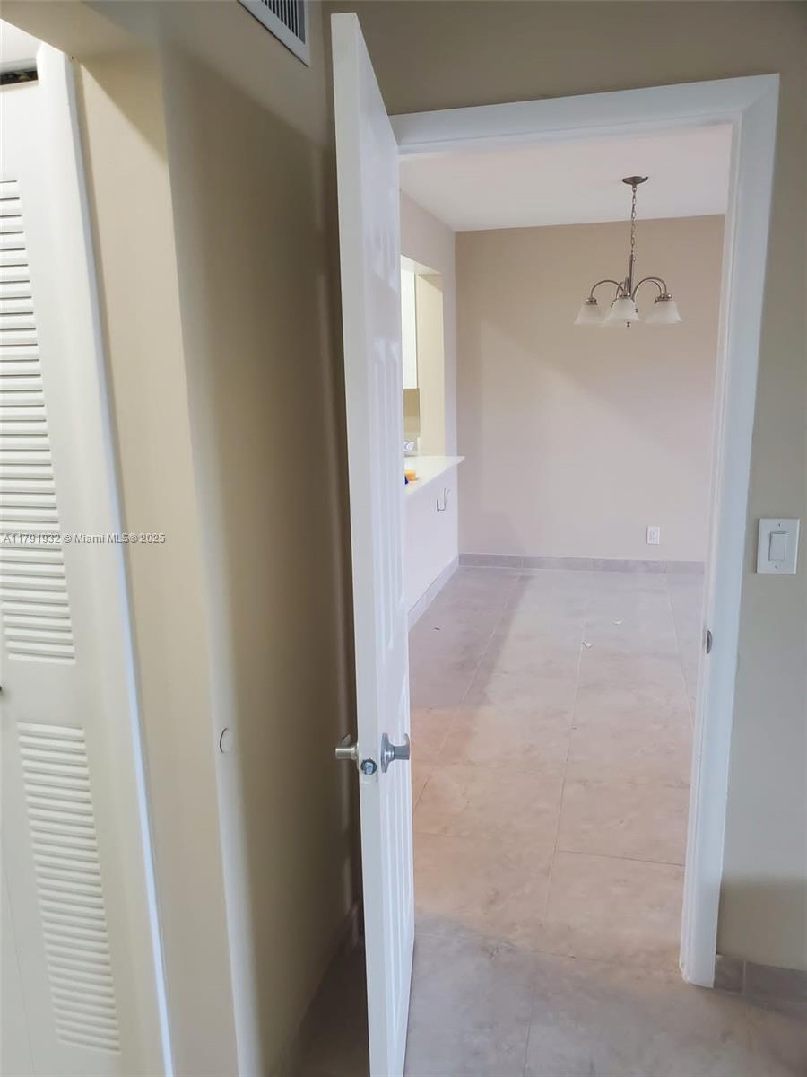 FIRST GULFSTREAM GARDEN - Residential Lease