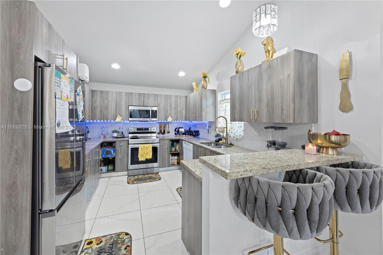 TOWN OF MODELO (DANIA) B- - Residential