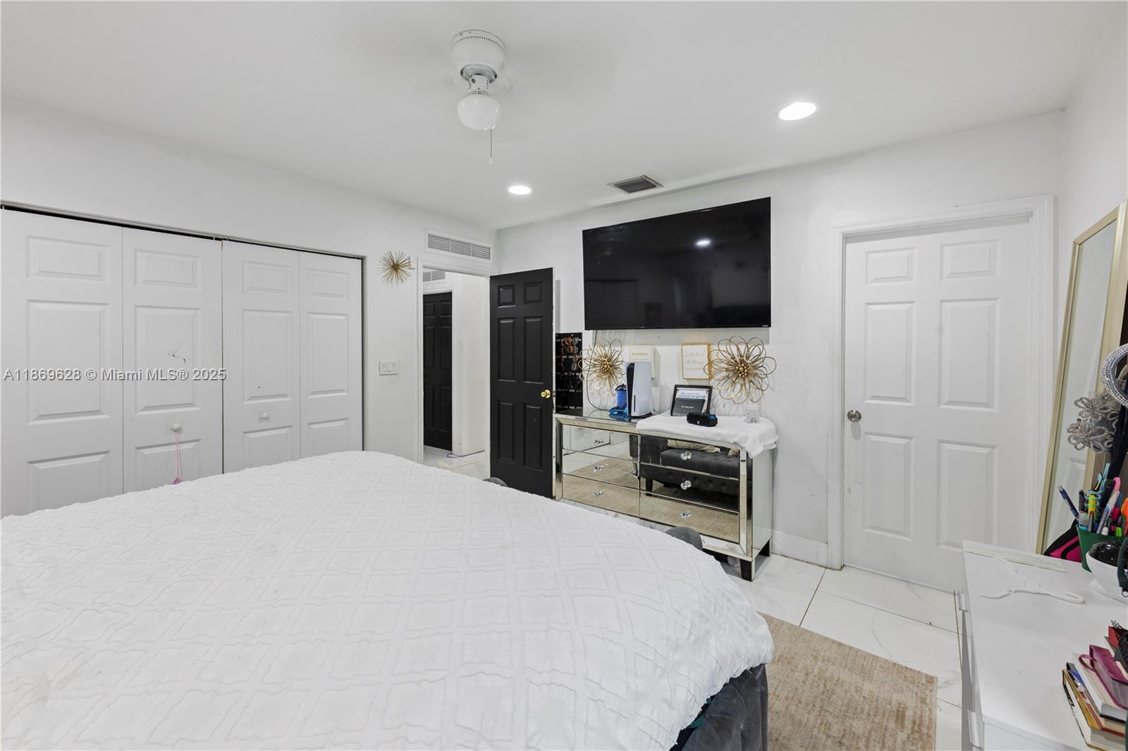 TOWN OF MODELO (DANIA) B- - Residential