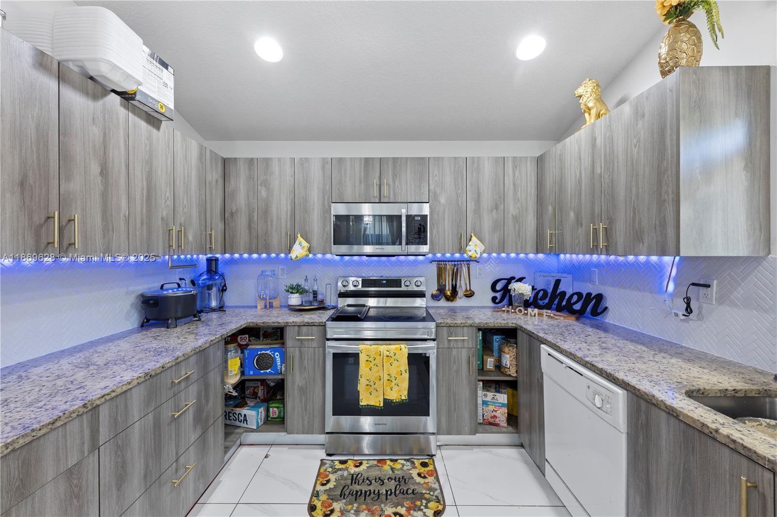 135 NW 6th Ave