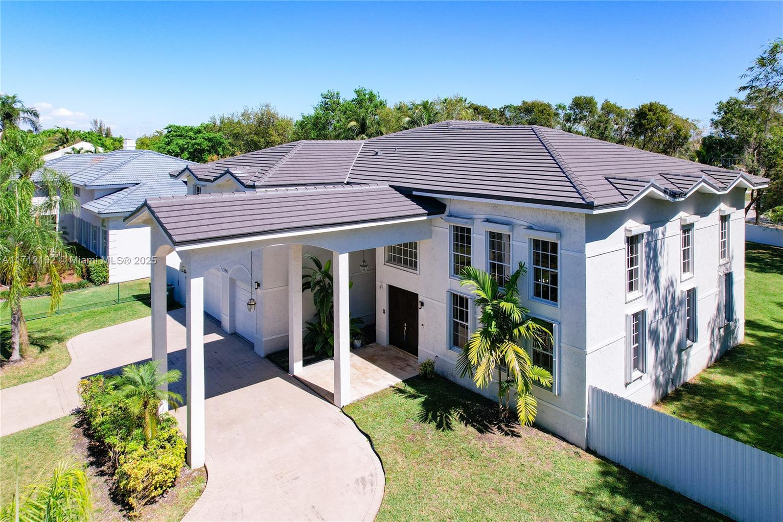 POINT CUTLER - Residential Lease
