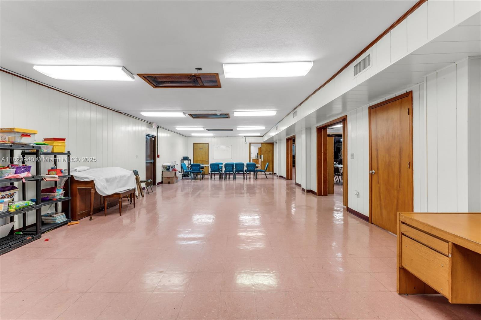 COMMERCIAL BLDG ZONED B-1 - Commercial Sale