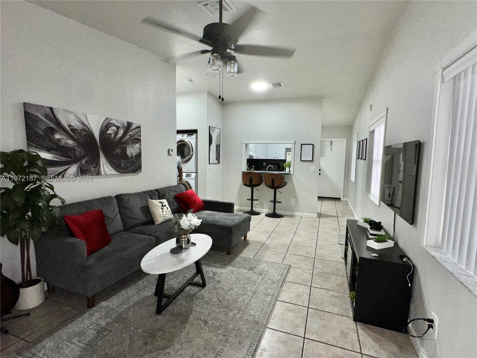 HOLLYWOOD BEACH HEIGHTS S - Residential Lease