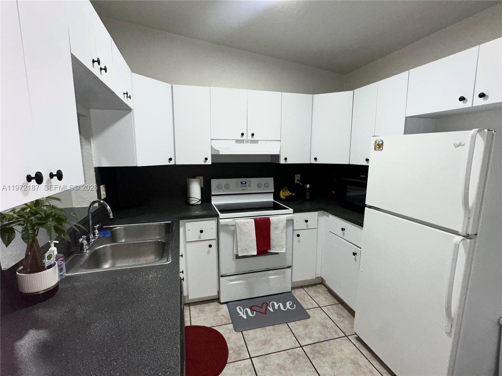 HOLLYWOOD BEACH HEIGHTS S - Residential Lease
