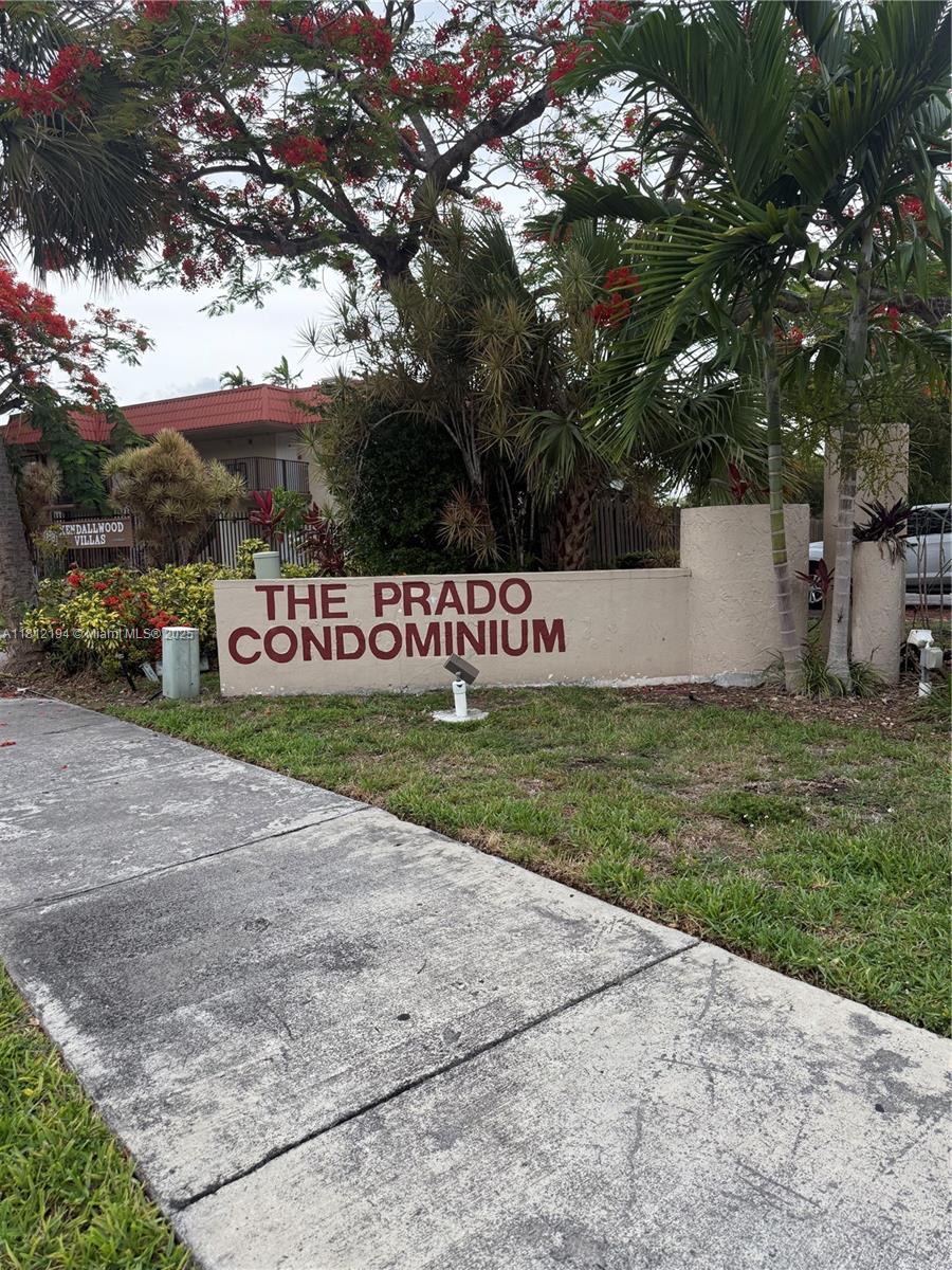 Property for Sale at 10661 Sw 108th Ave 2E, Miami, Broward County, Florida - Bedrooms: 2 
Bathrooms: 2  - $255,000