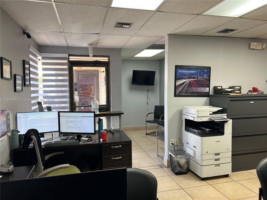Great exposure to NW 72 Avenue at NW 74th Street. ~2,500 square feet Flex space. Showroom and offices plus 2 bathrooms and warehouse entrance in the rear where there is extra assigned parking. Excellent opportunity to lease this flex space in unincorporated Miami-Dade County. Just east of City of Doral and just south of Town of Medley. Close to Airport and easy access to Palmetto 826, at NW 74th Street.