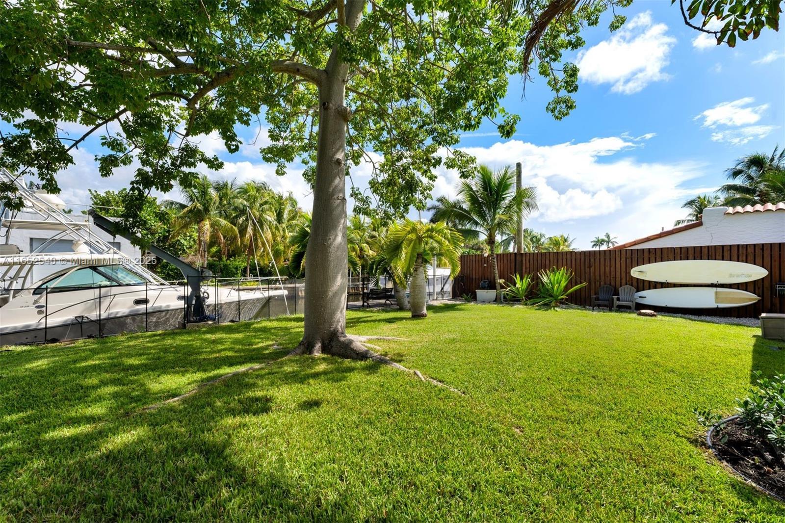 ADEMAR PARK AMD PL - Residential
